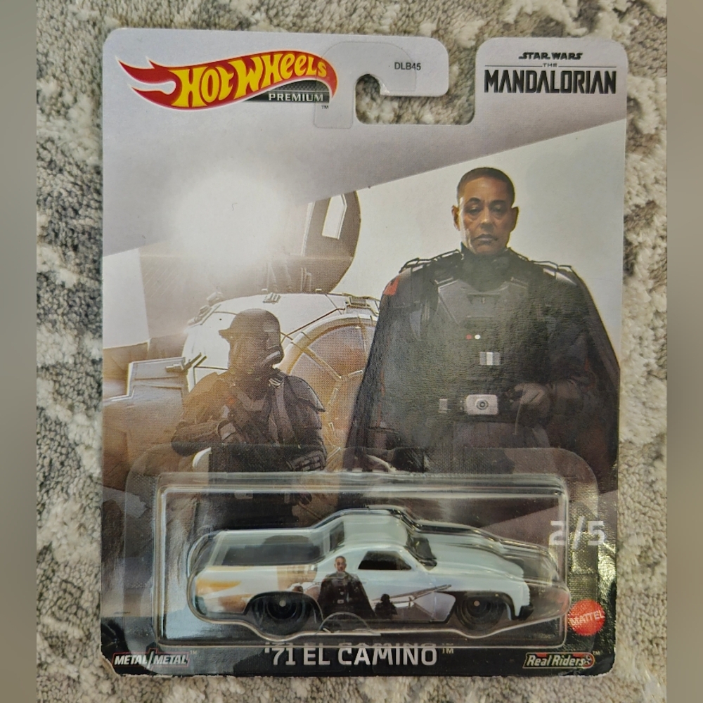 2 FOR $30 Hot Wheels Star Wars Mandalorian '71 El Camino